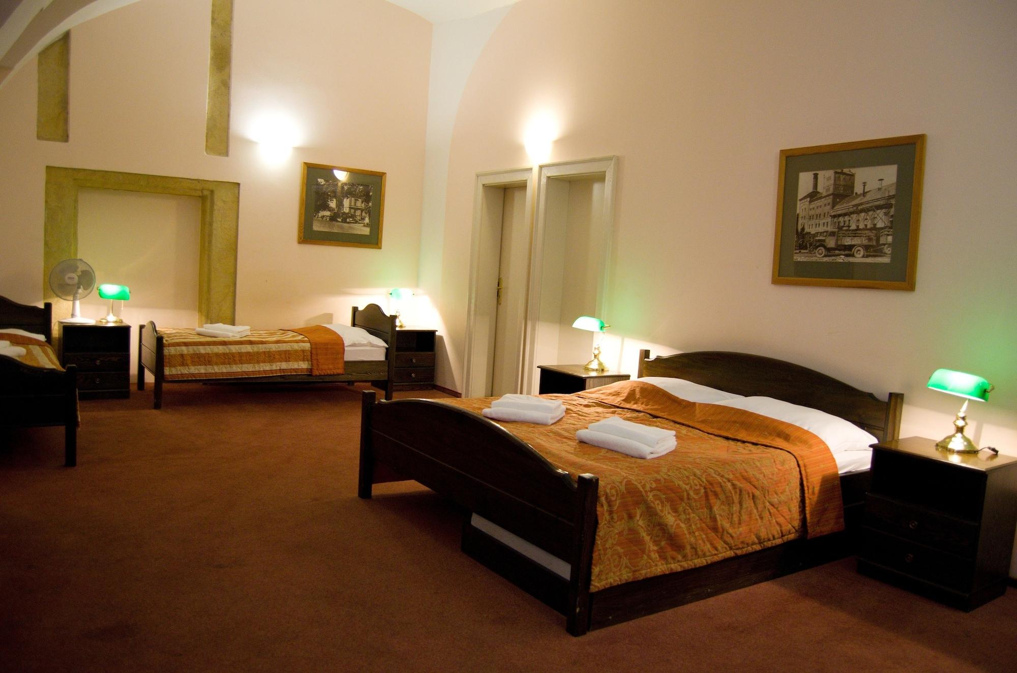 U Medvidku-Brewery Hotel Prague Ngoại thất bức ảnh